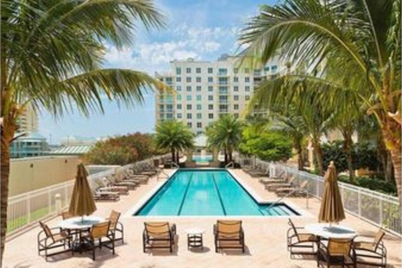 Apartment In Casa Costa Condo!Beach Pass Included Boynton Beach Buitenkant foto