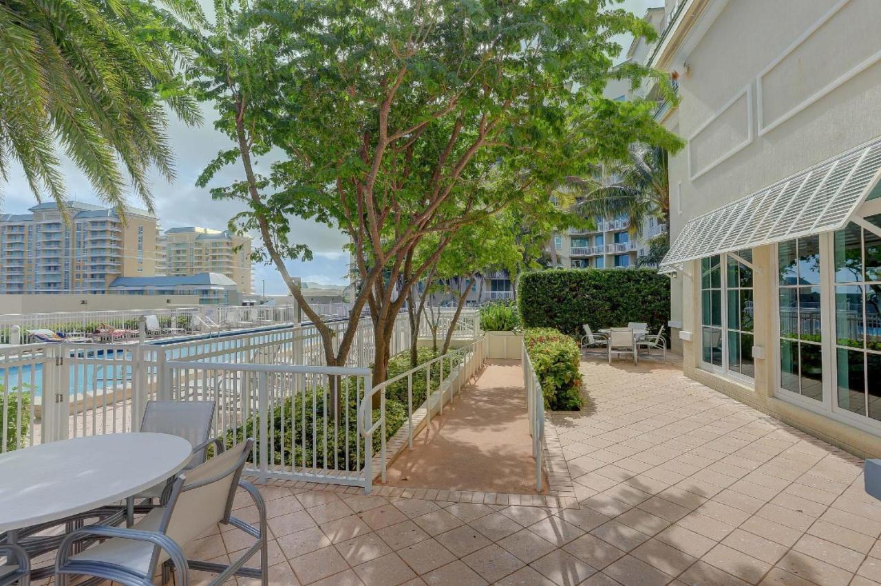Apartment In Casa Costa Condo!Beach Pass Included Boynton Beach Buitenkant foto
